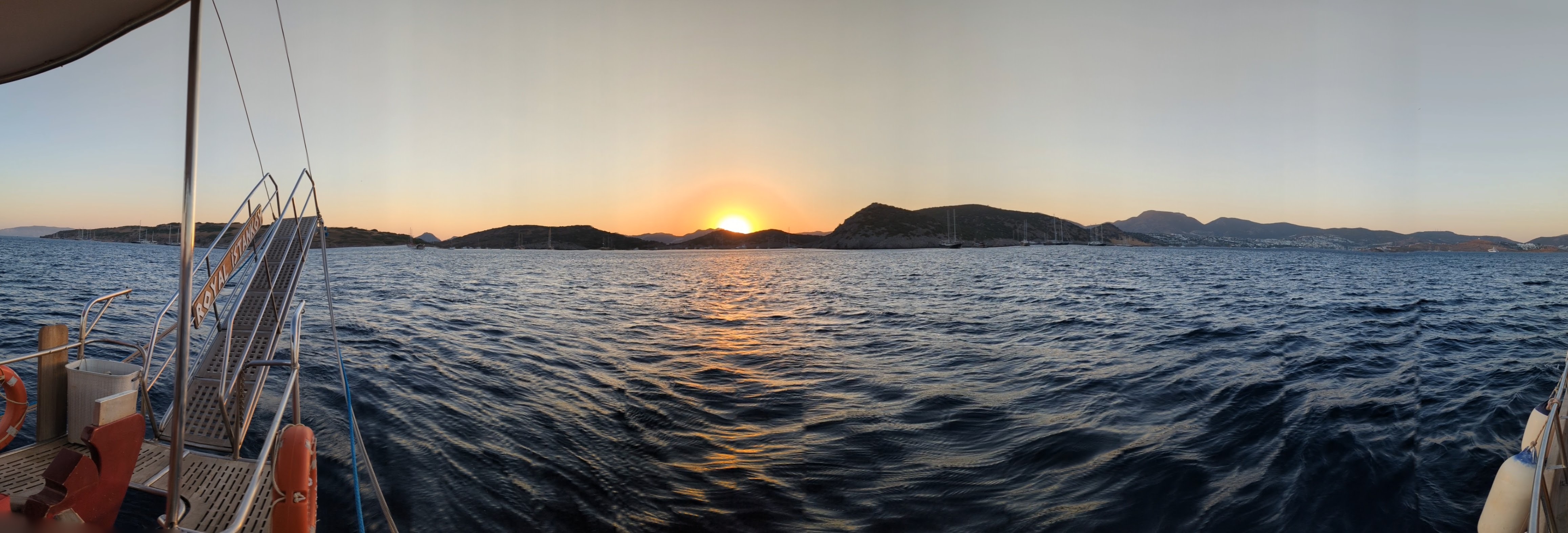 The sun says goodnight