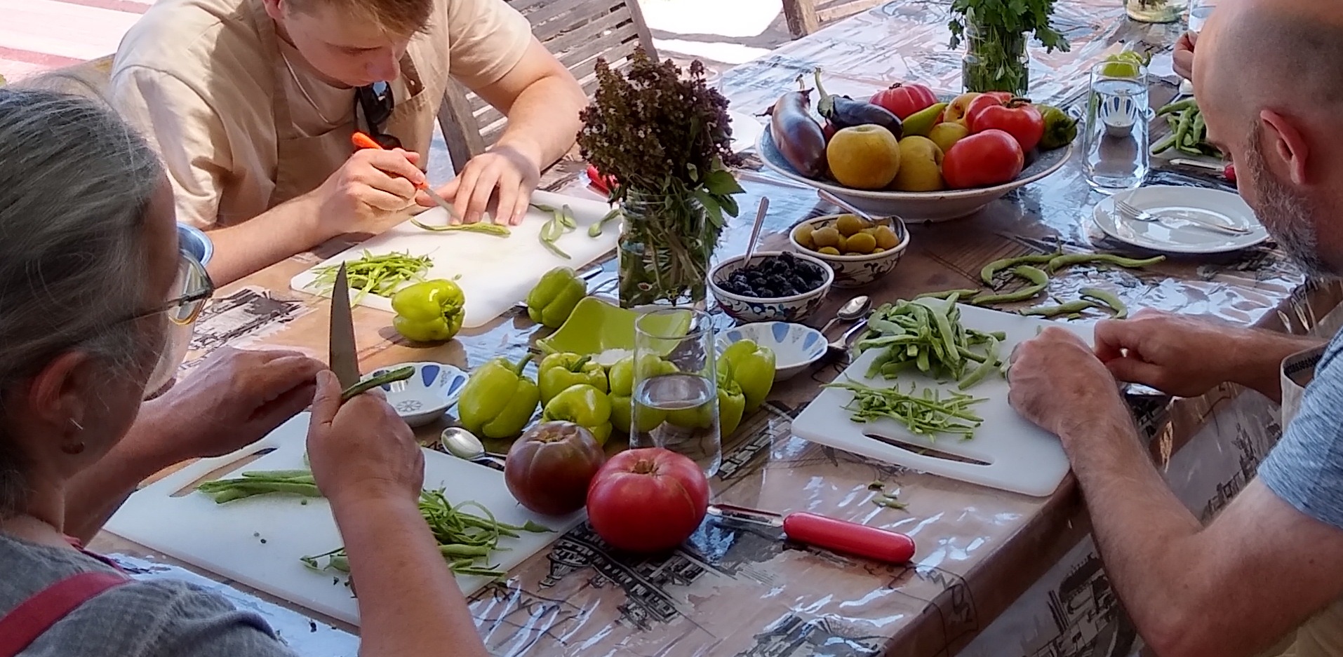 Trimming romano beans