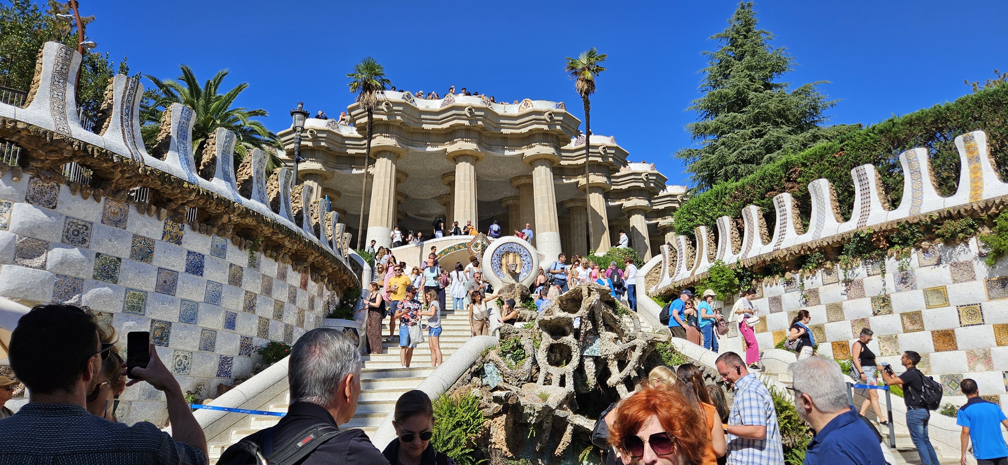 Crowds at Parque Güell
