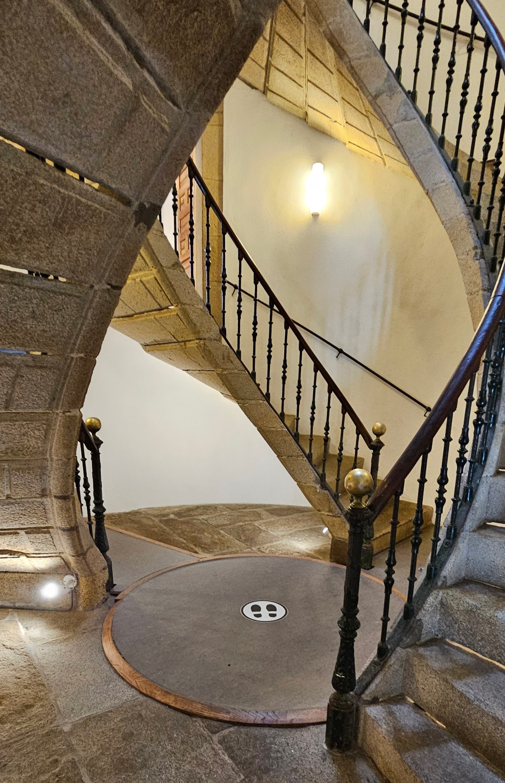 Base of triple-spiral staircase