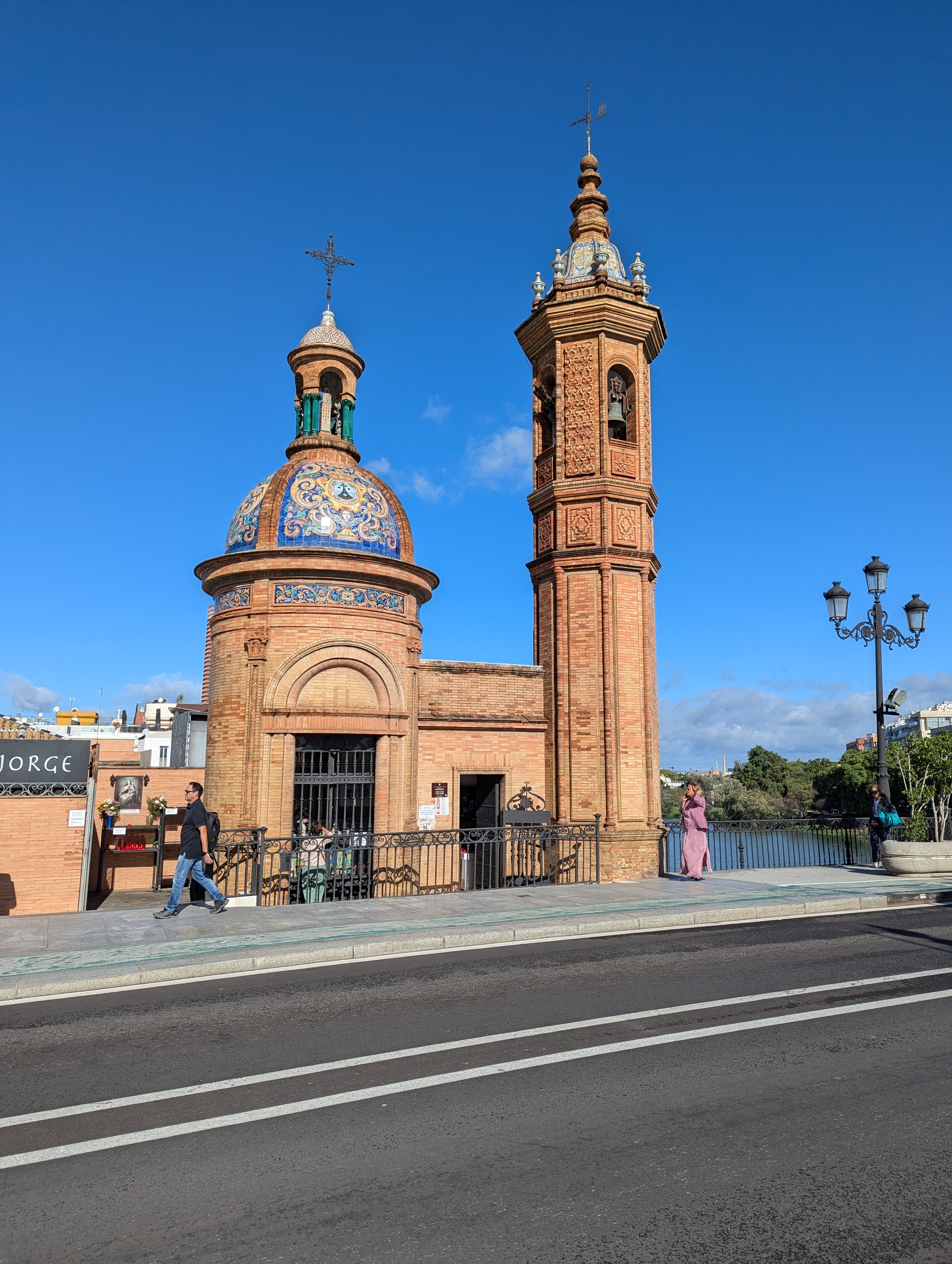 Capilla Virgen del Carmen at the Puente de Isabel II