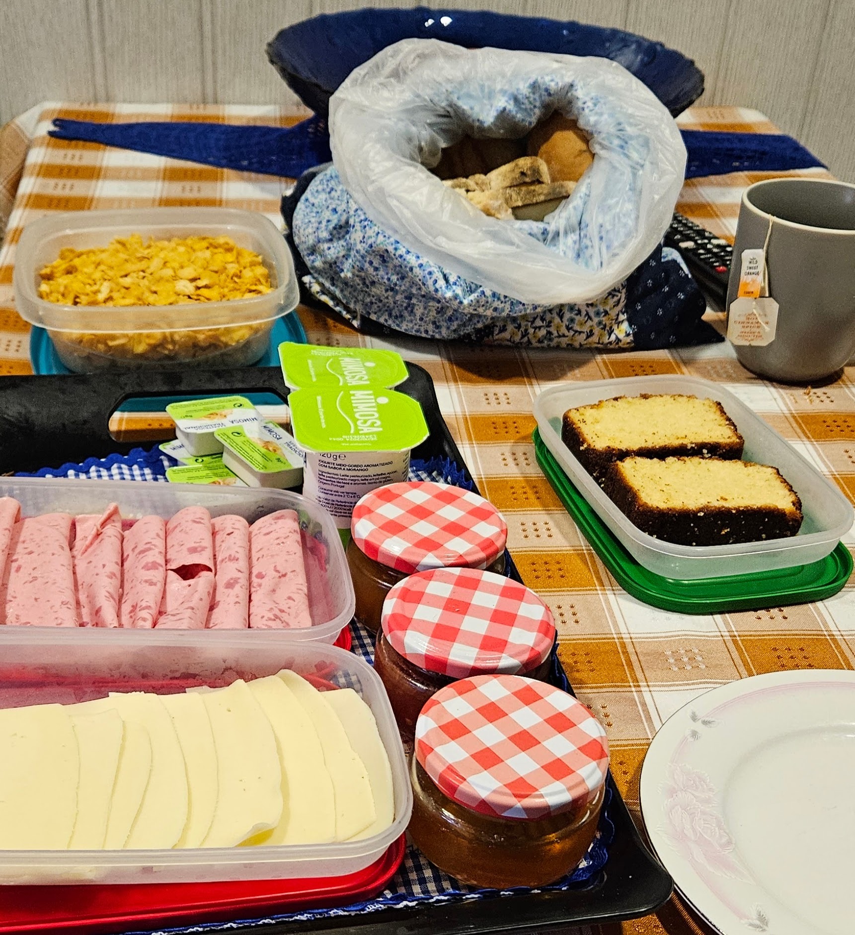 Breakfast prepared by our host at Cantinho da Auzenda