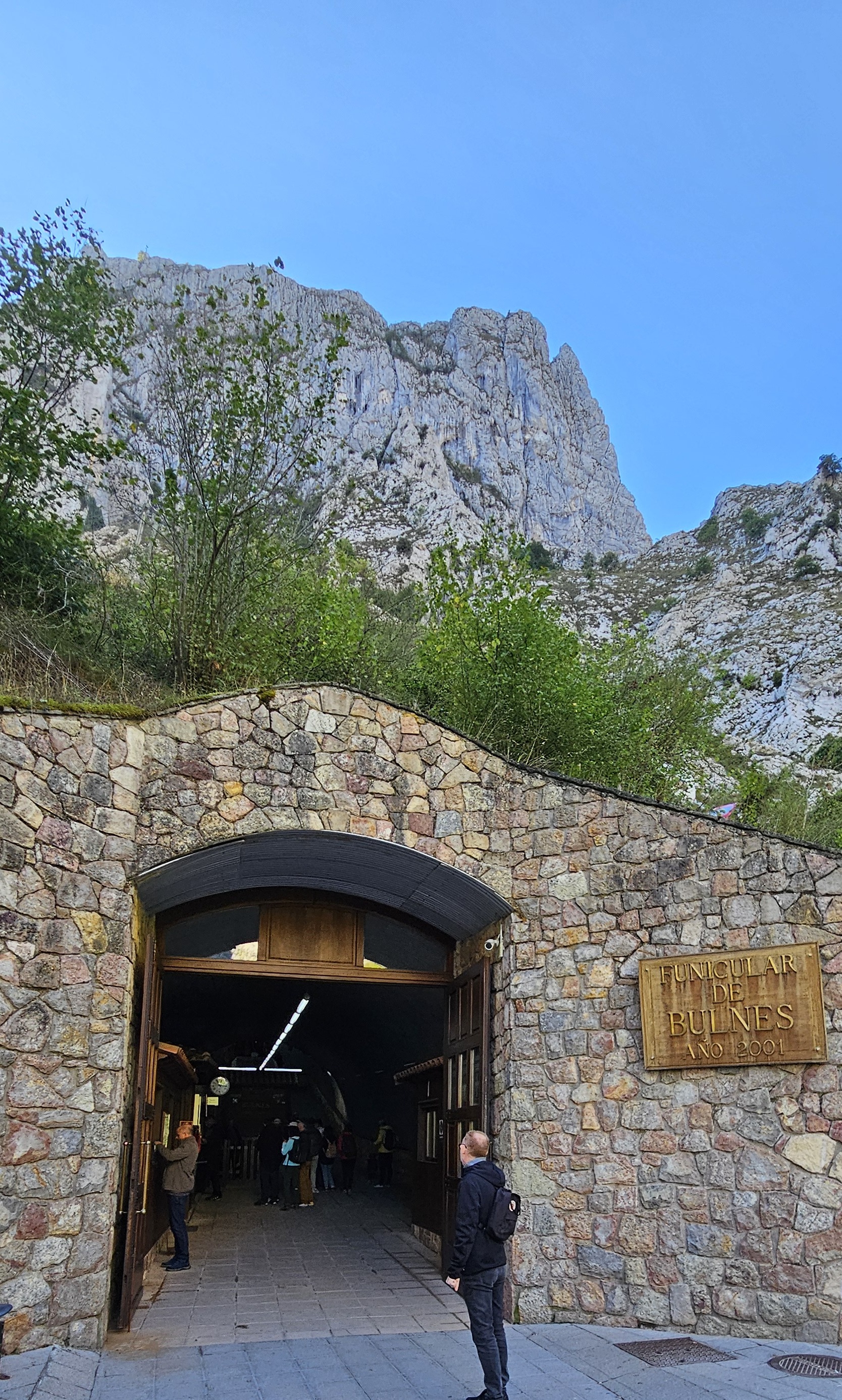 Entry to Bulnes funicular