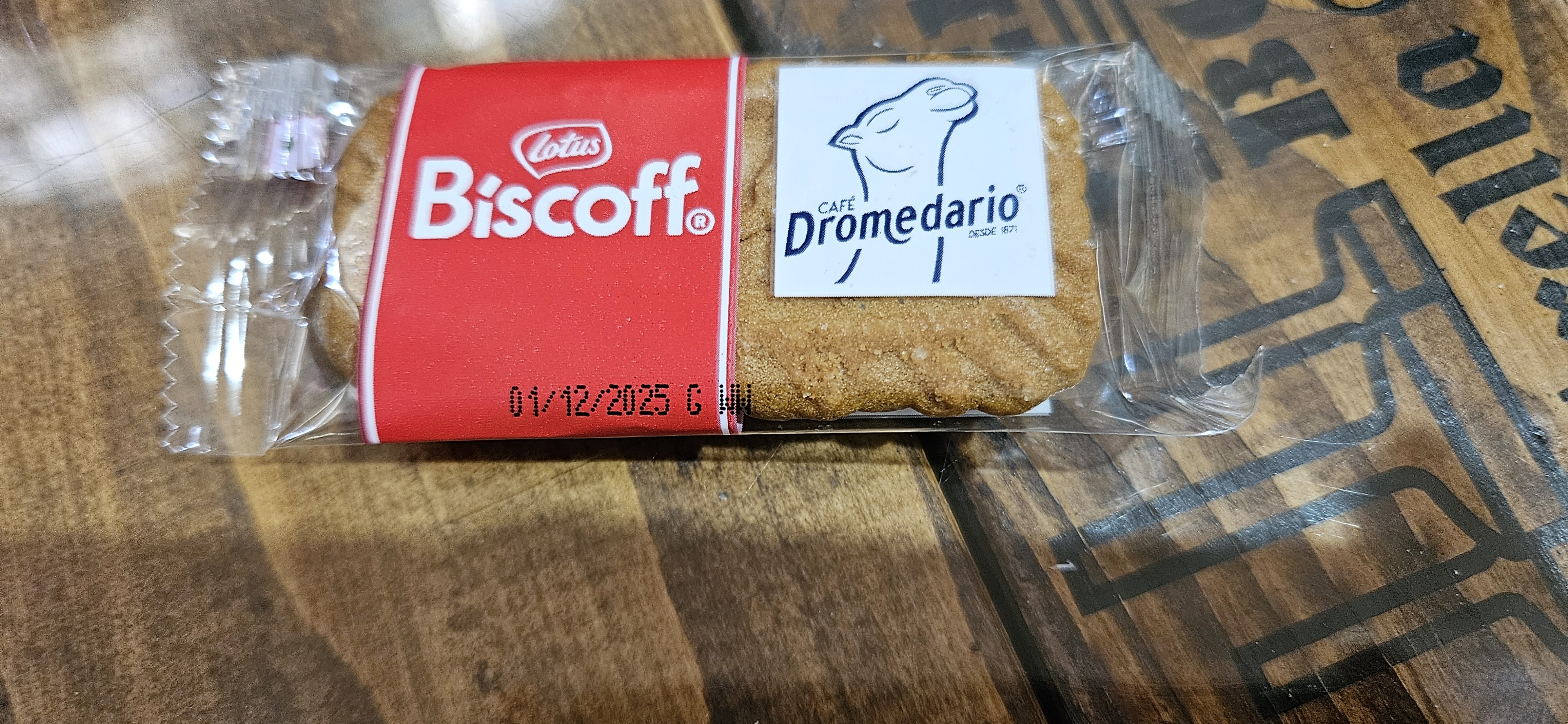 Cafe Dromedario-branded Biscoff