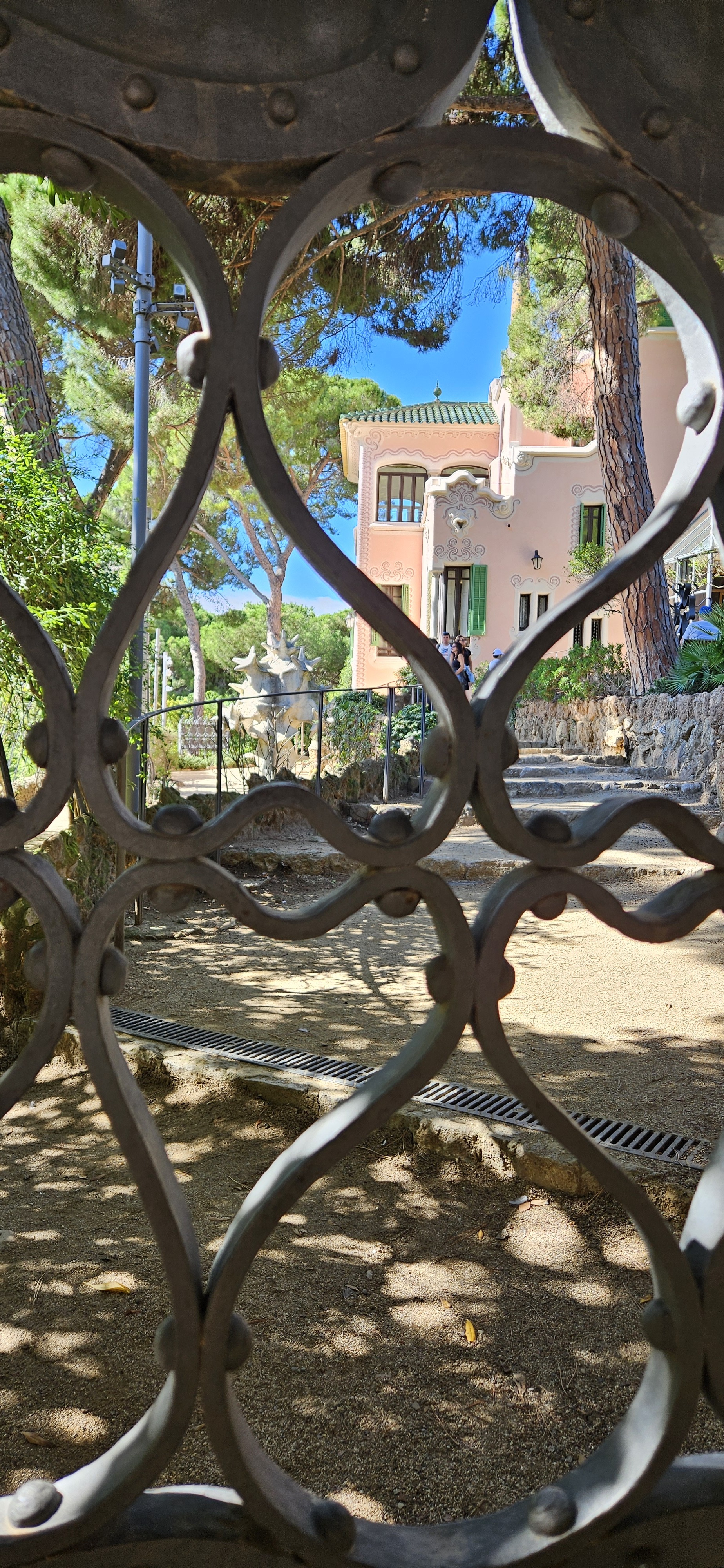Fence detail at Parque Güell