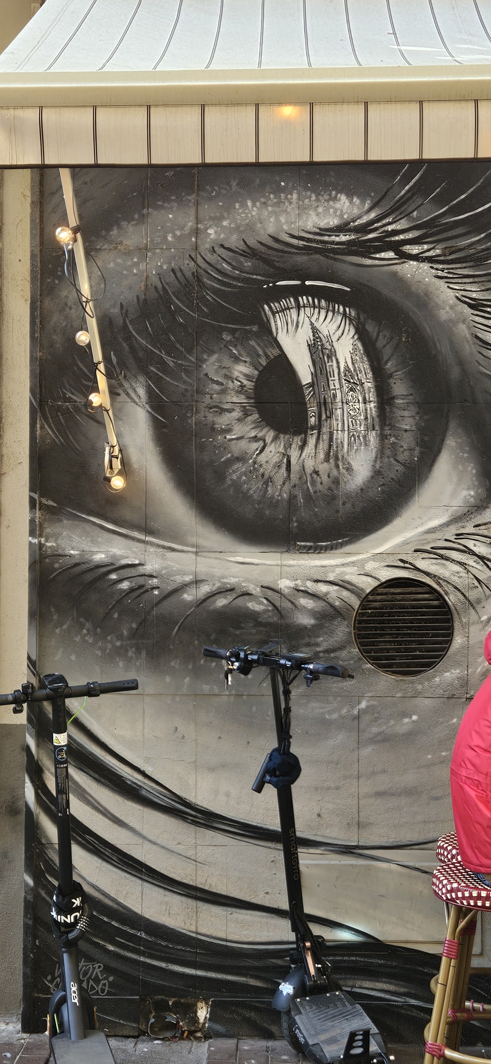 Street art of eye with reflection