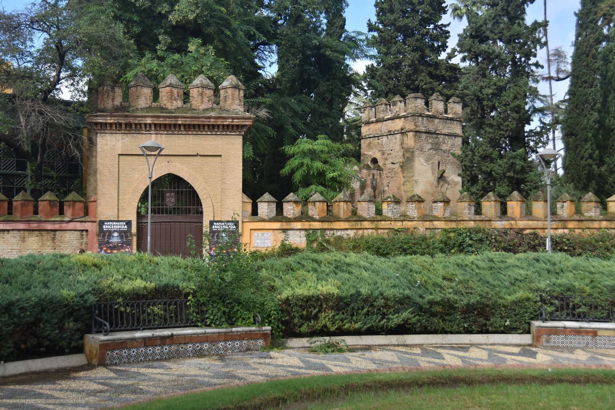 Outside the Royal Alcázar along the Jardines de Murillo