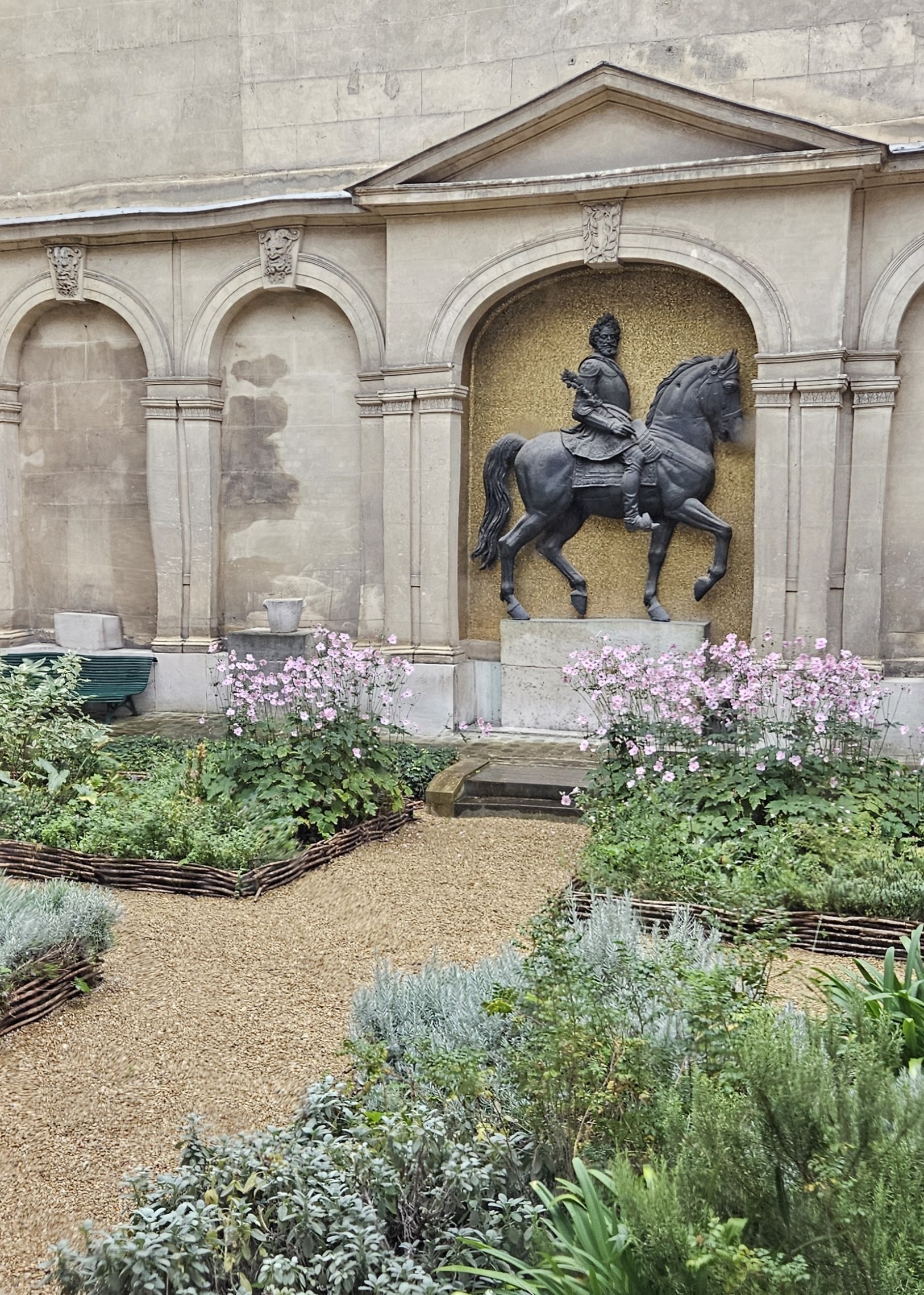 Interior courtyard garden at Carnavalet