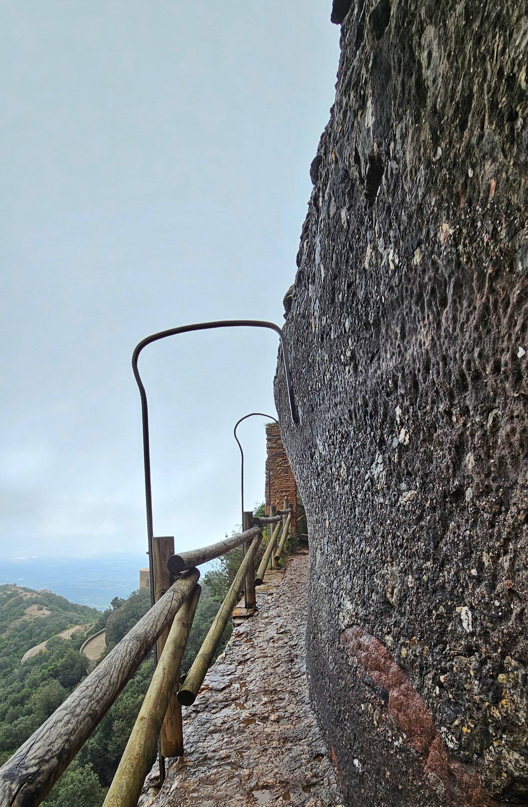 Dicey hiking to old caves and dwellings