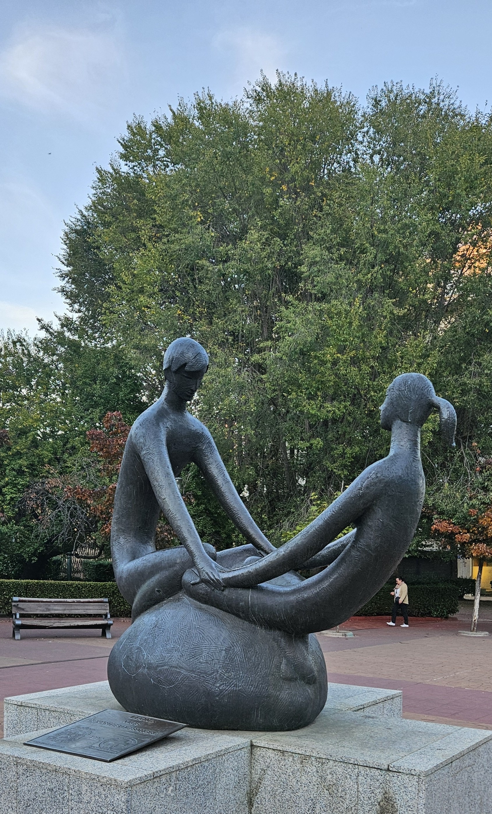 Romantic scultpure in León