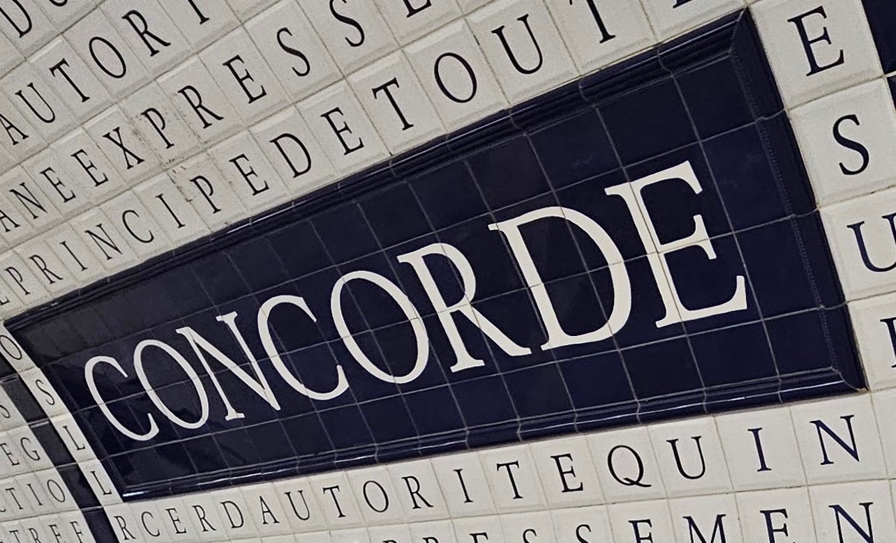 Concorde metro platform