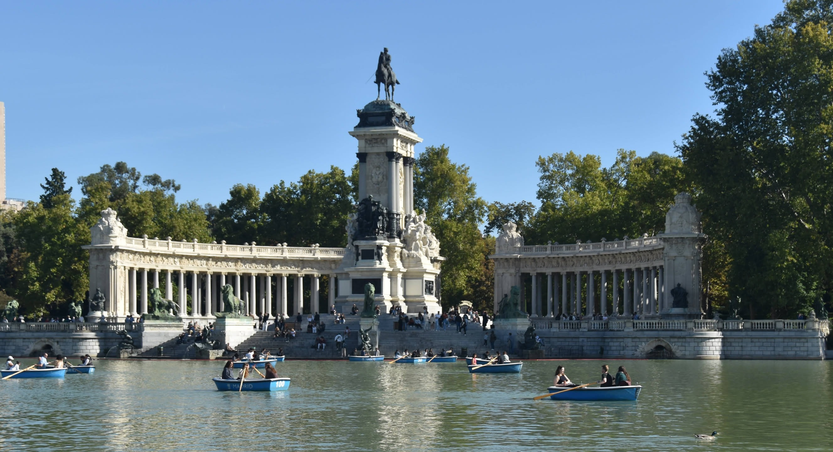 Monument to Alfonso XII and boating pond