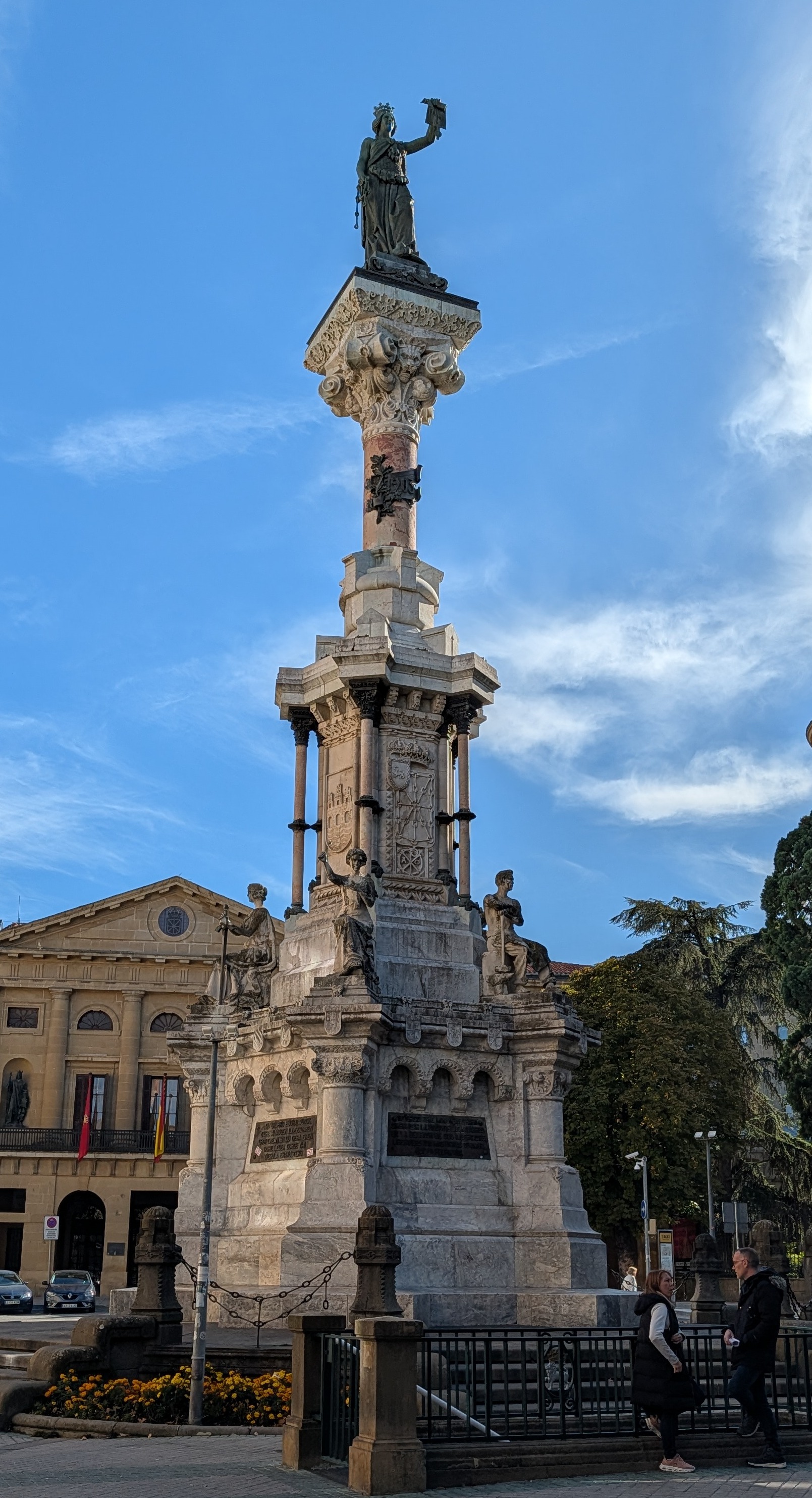 Monument a los Fueros