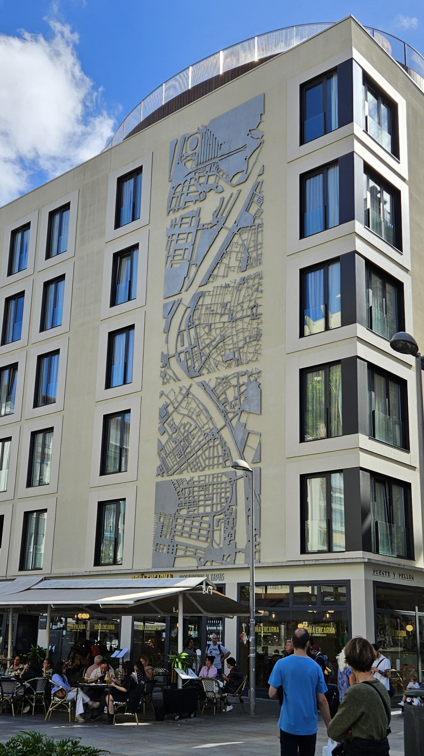 Map on side of building near Las Setas