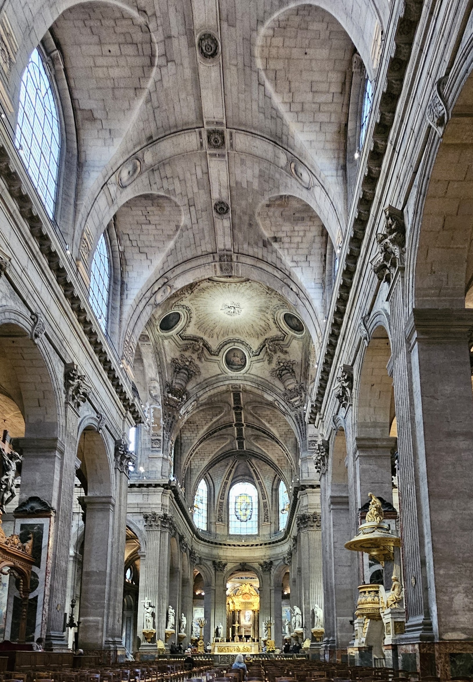 Église Saint-Sulpice interior