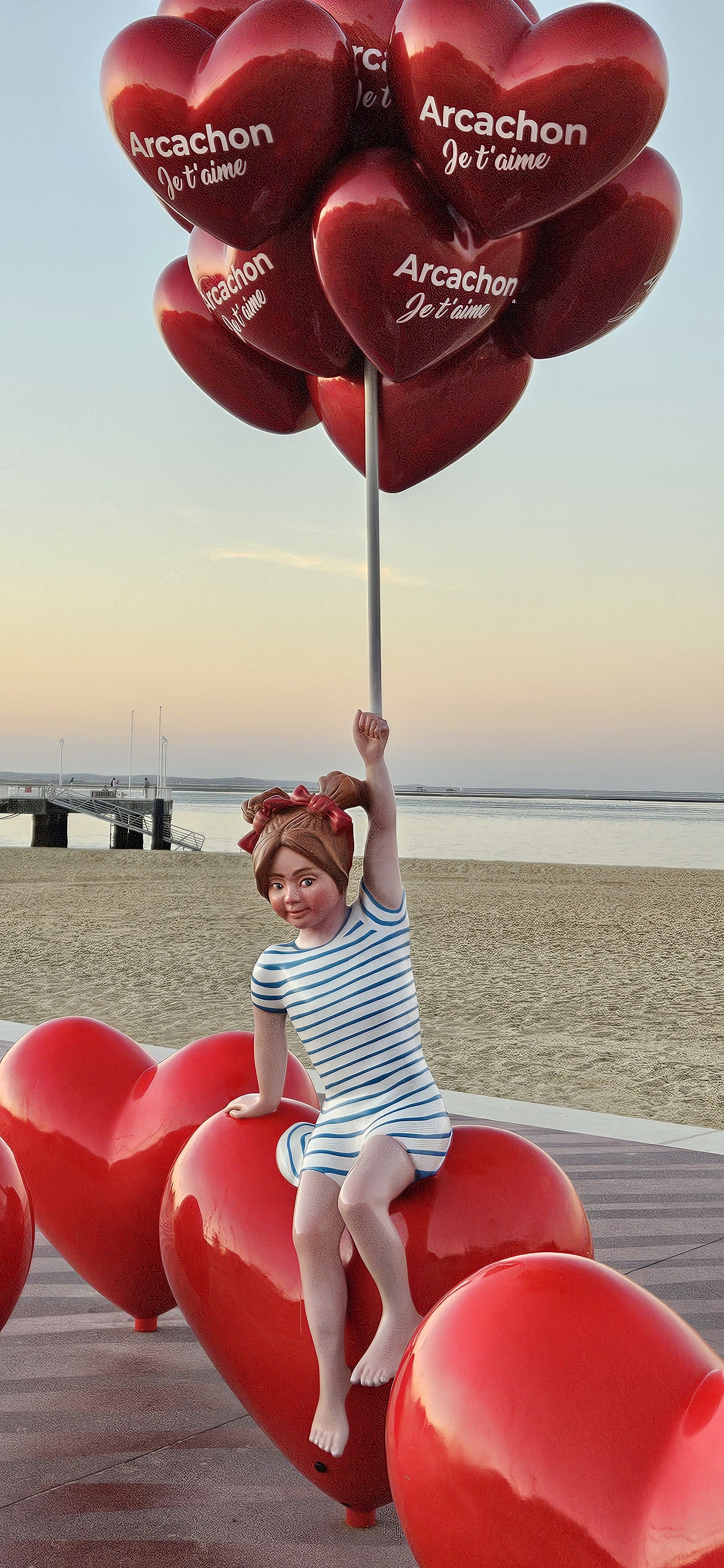 Arcachon sculptural art at the waterfront