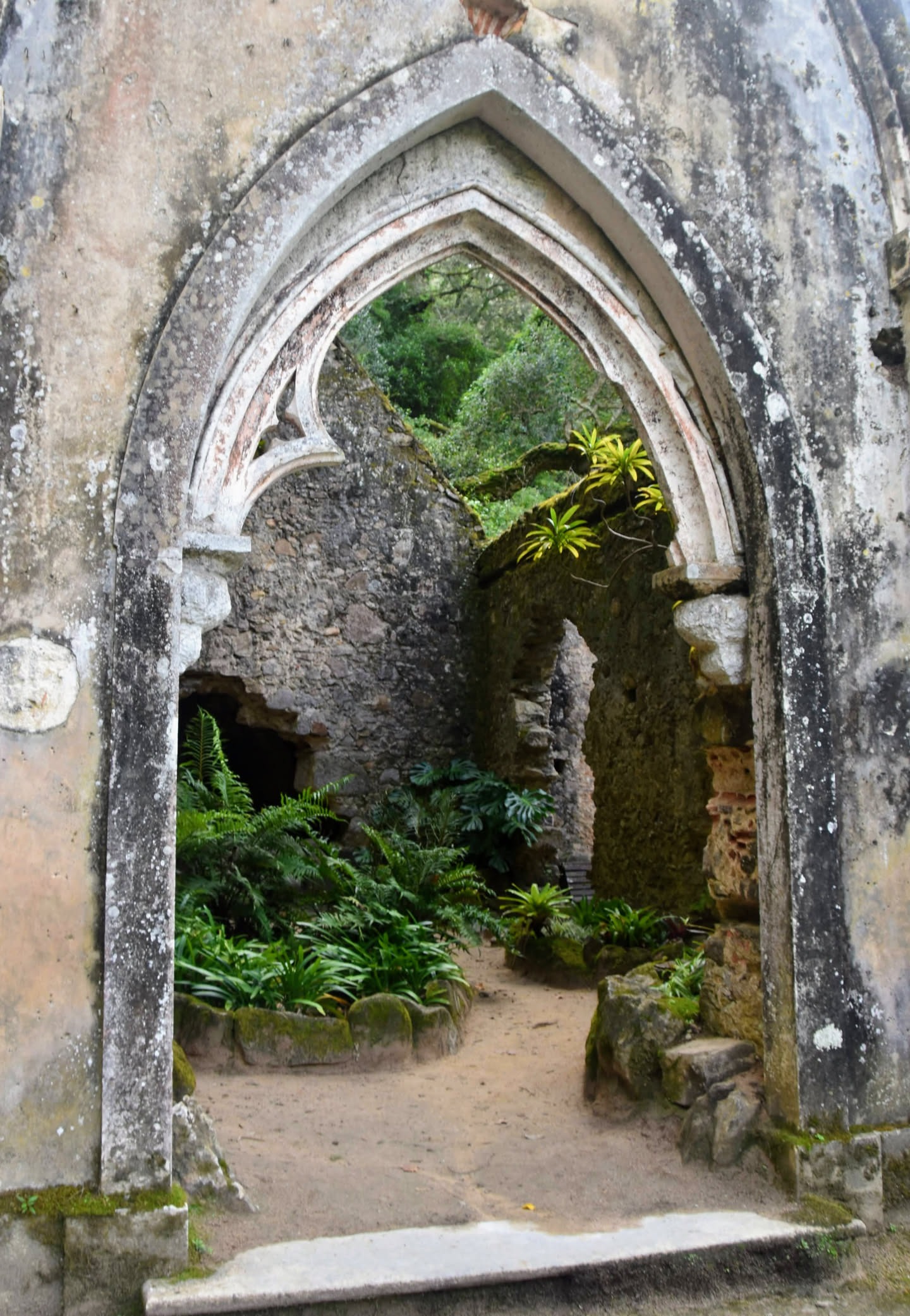 Romantic constructed ruins