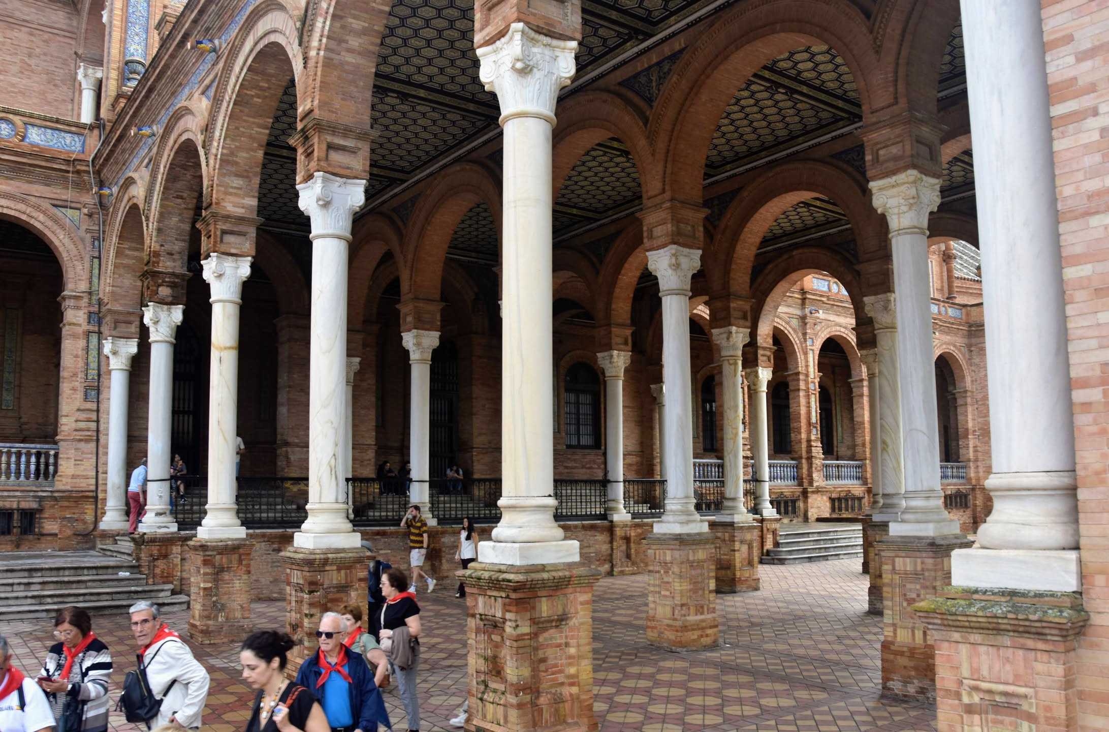 Colonnade at the Plaza de España