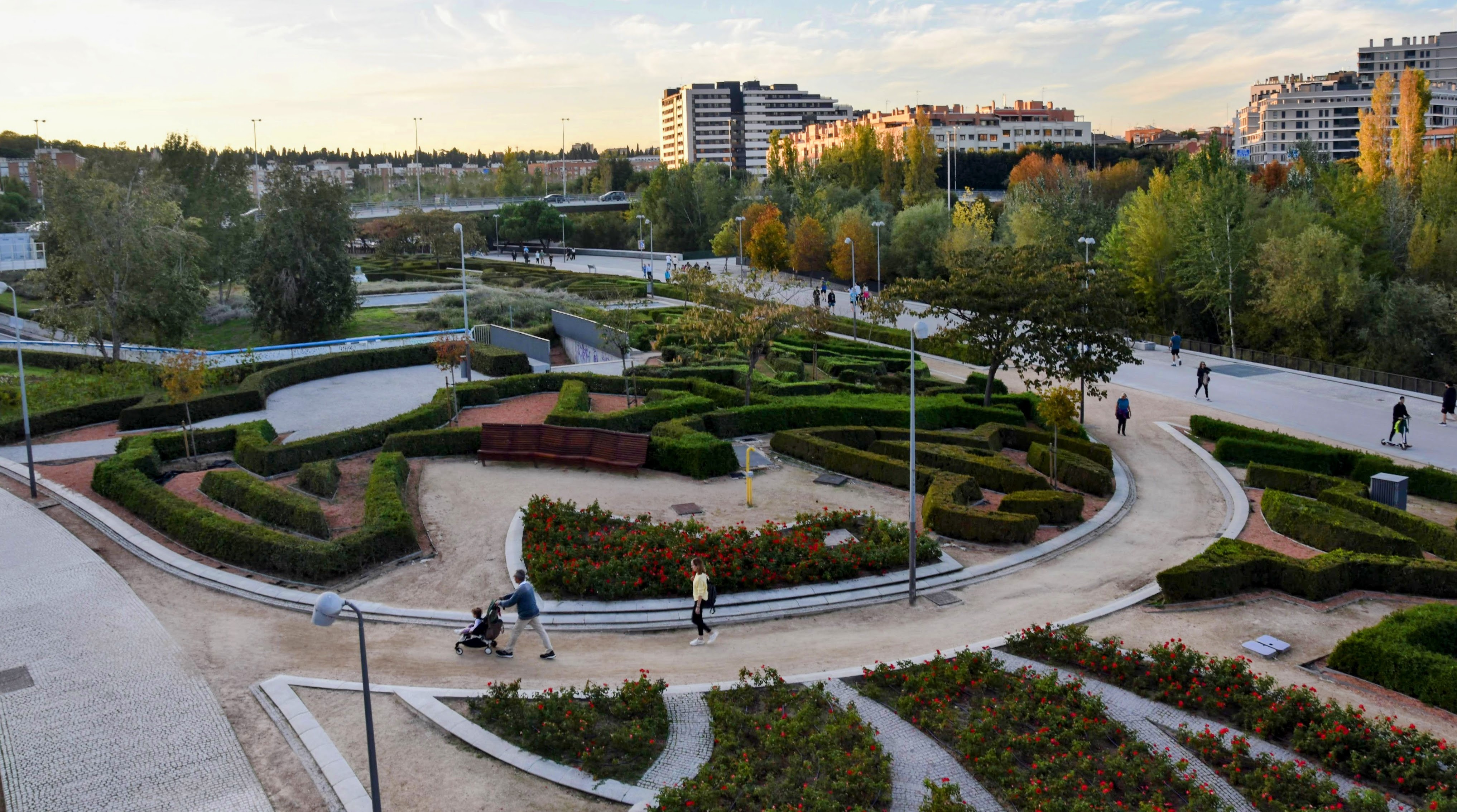 Park along the Manzanares River