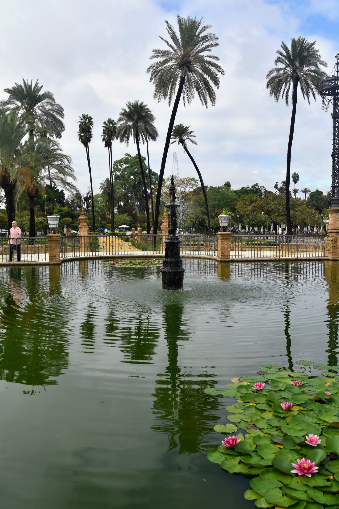 Fountain with lilies in María Luisa park