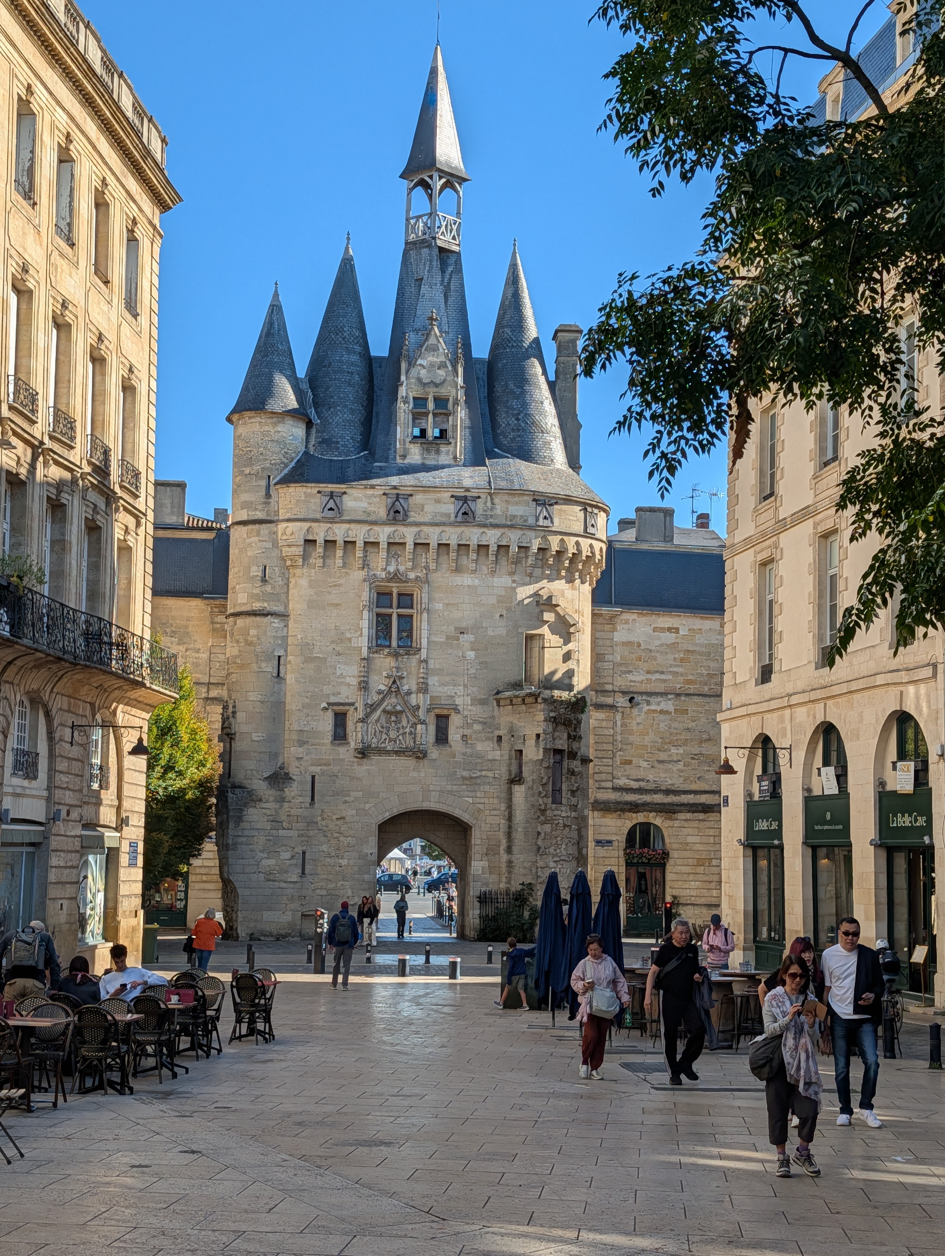 Porte Cailhau gateway
